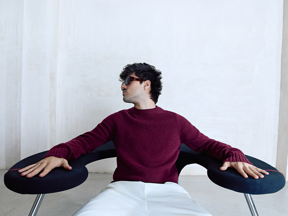 Martin Urrutia Shooting Rísbel Magazine promo la Insolación