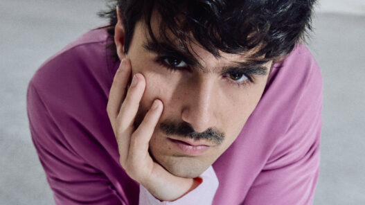 Martin Urrutia Shooting Rísbel Magazine promo la Insolación