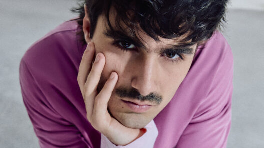Martin Urrutia Shooting Rísbel Magazine promo la Insolación