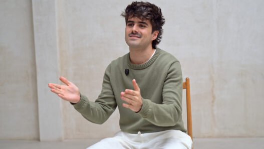 Martin Urrutia durante su entrevista para Rísbel Magazine