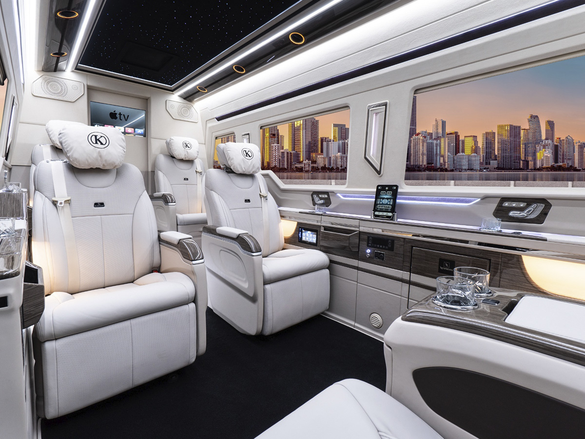 interior de una Mercedes Sprinter VIP