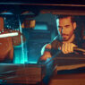 Miguel Ángel Silvestre al volante de su Range Rover en una sesión de fotos para Rísbel Magazine