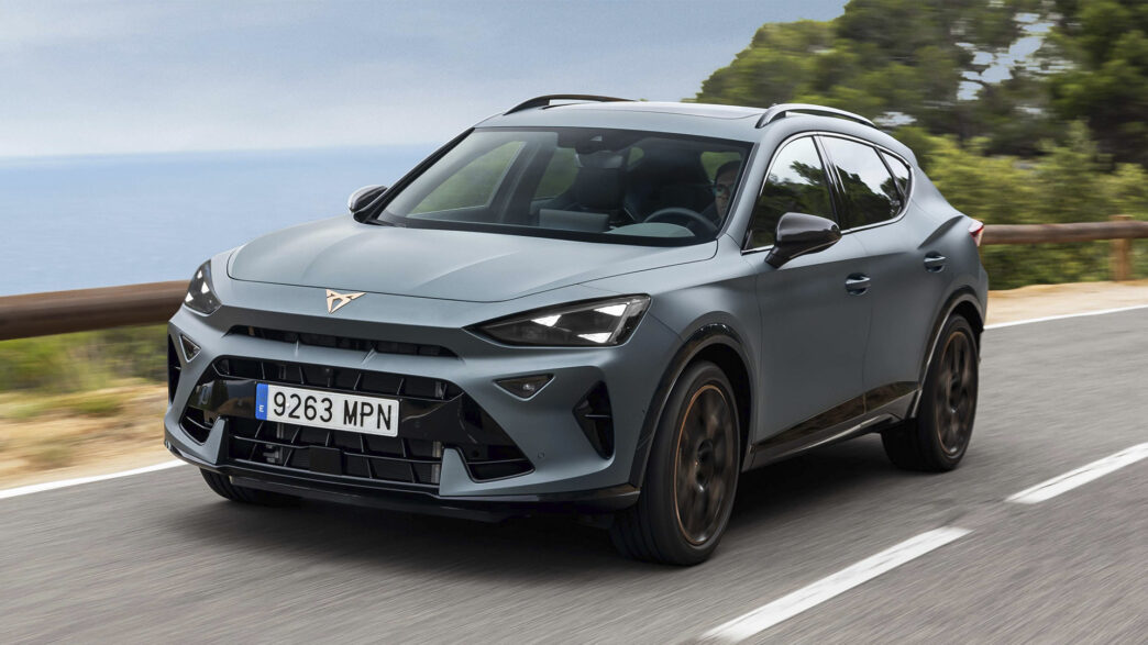 El Cupra Formentor es uno de los mejores coches híbridos enchufables con más de 90 km