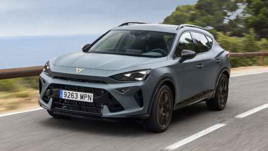 El Cupra Formentor es uno de los mejores coches híbridos enchufables con más de 90 km