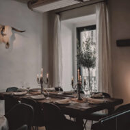 Restaurantes en Madrid especiales para regalar una velada inolvidable salón comedor del restaurante Charrúa en Madrid