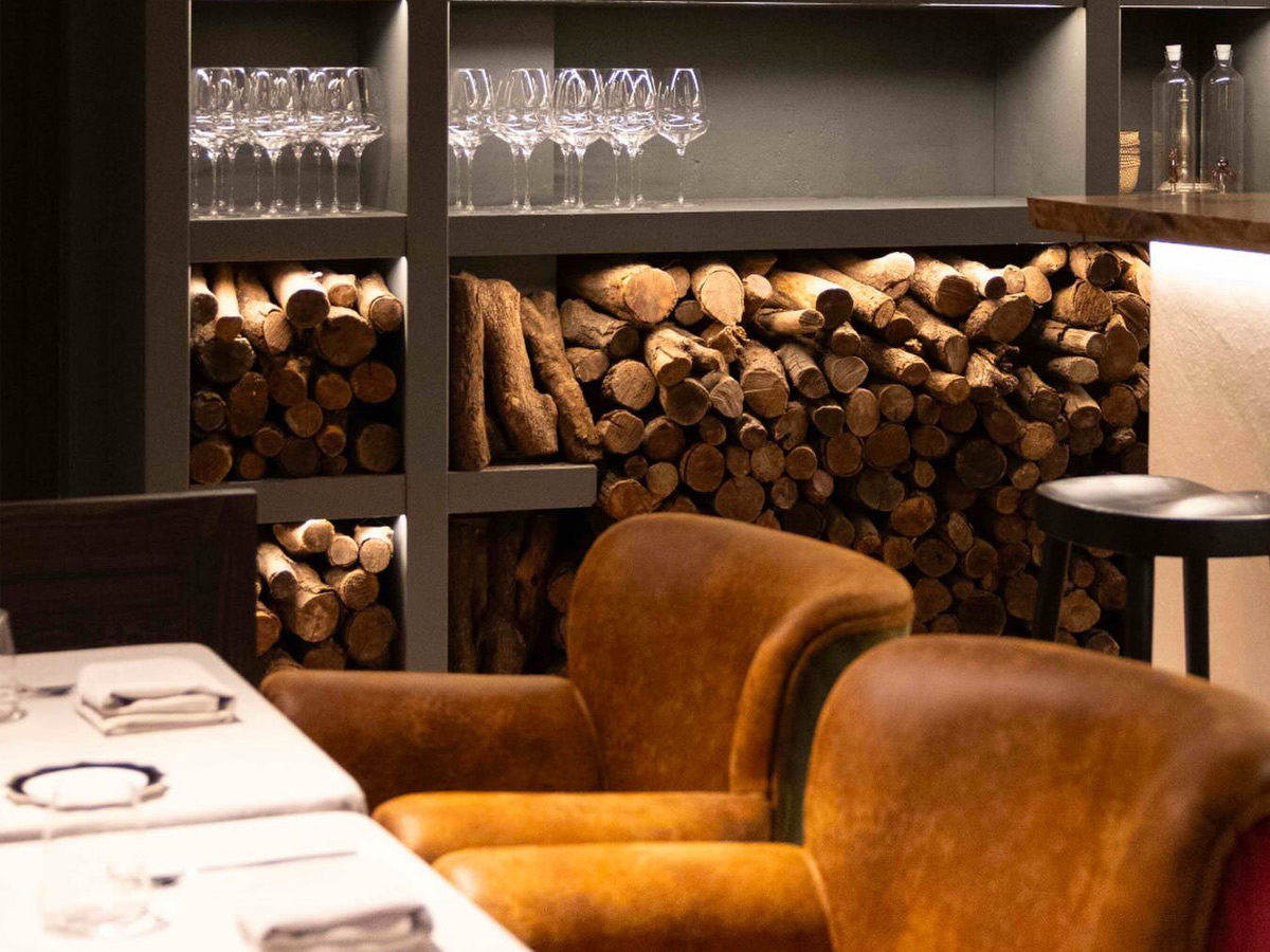 mesa del restaurante Gurisa en Madrid