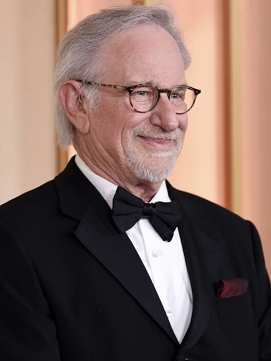 Steven Spielber posando en el photocall de la gala de los Oscar