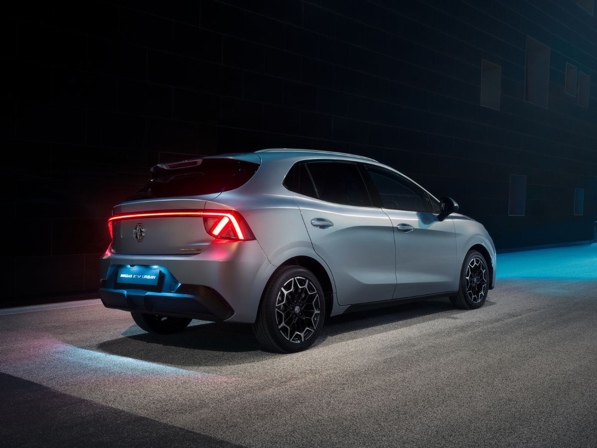 Vista Trasera del nuevo MG4 Urban 206
