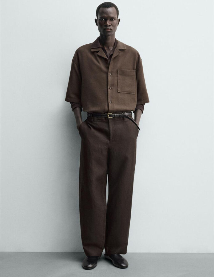 Camisa regular fit 100% lino marrón oscura de manga corta ancha de Zara hombre