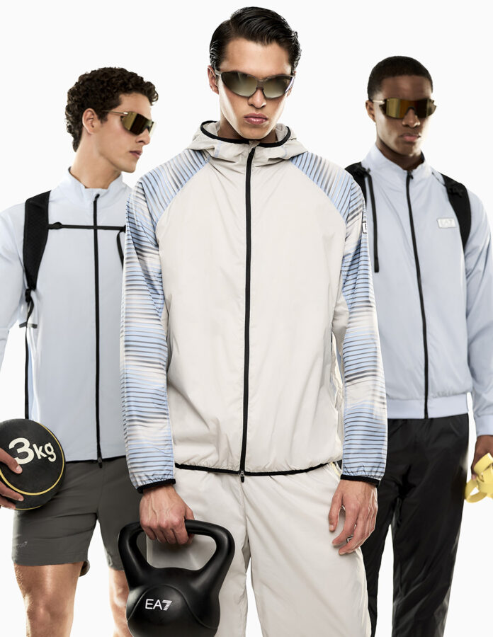 Colección EA7 training primavera verano 2026 con chaquetas técnicas y equipamiento fitness