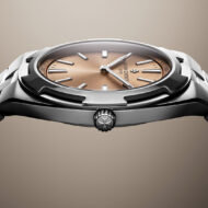 Vacheron Constantin supera su propio récord presentando su calibre más plano hasta la fecha: 2,4 mm, 80 horas de reserva de marcha y 7 años de desarrollo Vacheron Constantin Overseas Ultraplano perfil caja