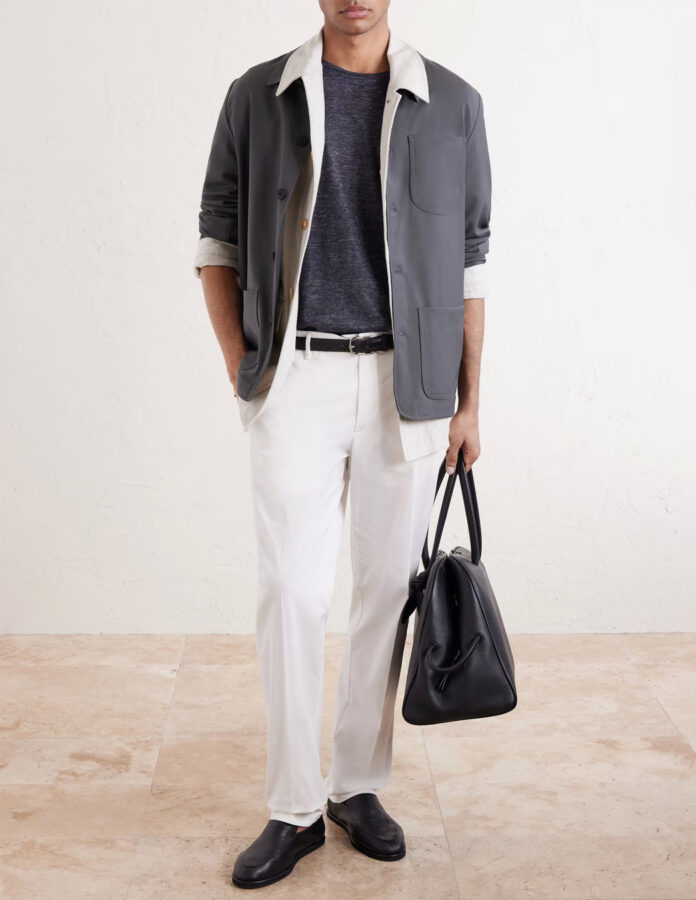 Look de hombre con pantalón blanco y chore jacket gris de Altea para vestir elegante en primavera 2026