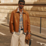 Acaba de llegar a Zara el pantalón blanco que los expertos en moda masculina ya han fichado para esta primavera 2026 Pantalones balloon fit de hombre Zara en color blanco crudo tendencia primavera 2026