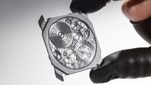 Bvlgari Octo Finissimo Ultra Tourbillon Platino en detalle con caja ultrafina de 1,85 mm 2026