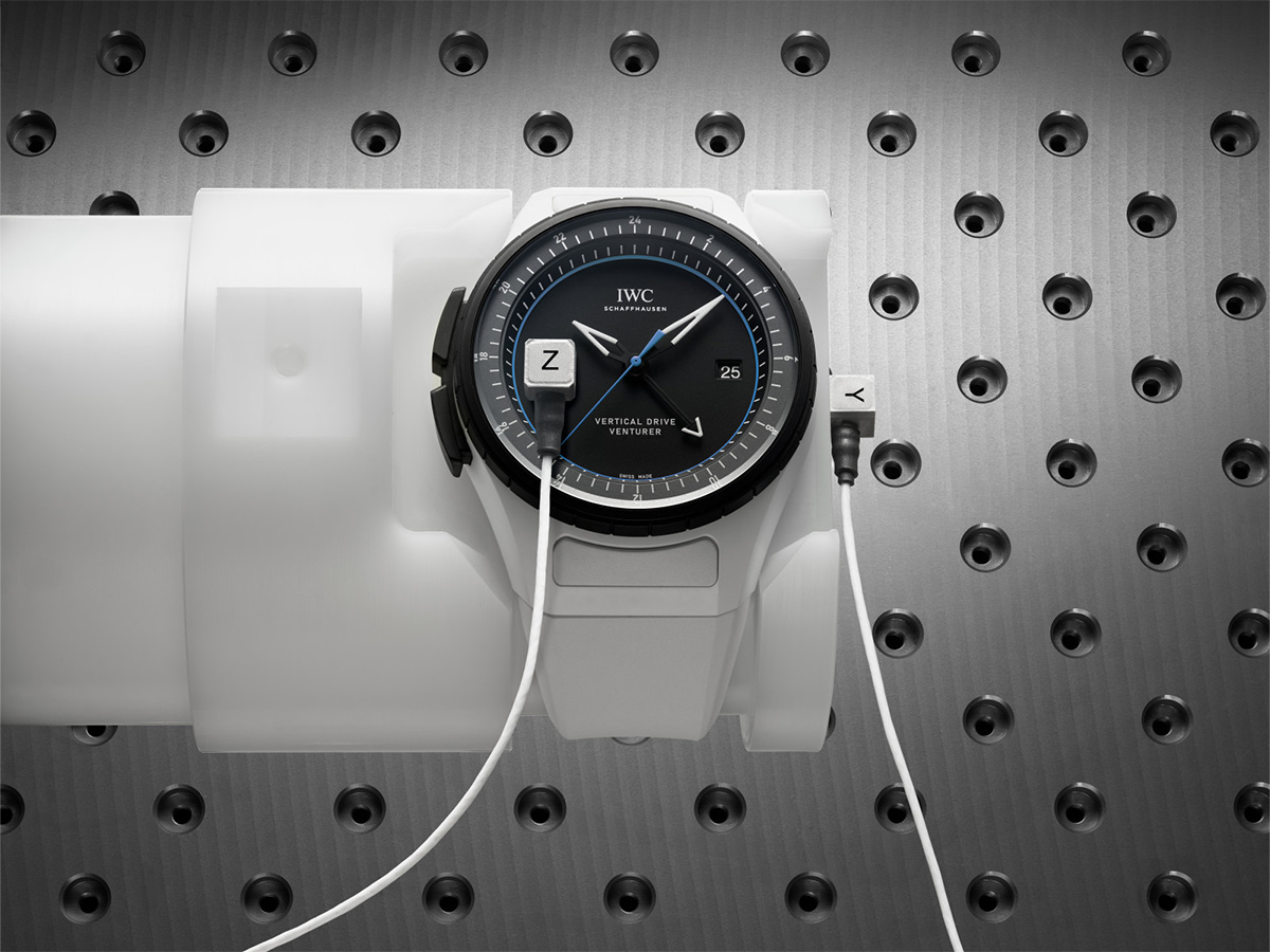 IWC Venturer Vertical Drive durante pruebas técnicas de resistencia en laboratorio espacial