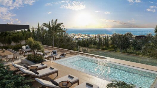 Render de la terraza con piscina infinita de Armani Residences Marbella y vistas panorámicas al Mediterráneo