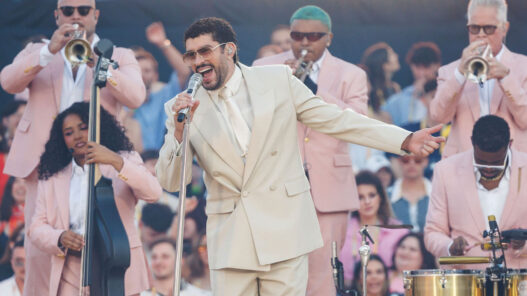 Bad Bunny durante su concierto en Bacelona 2026