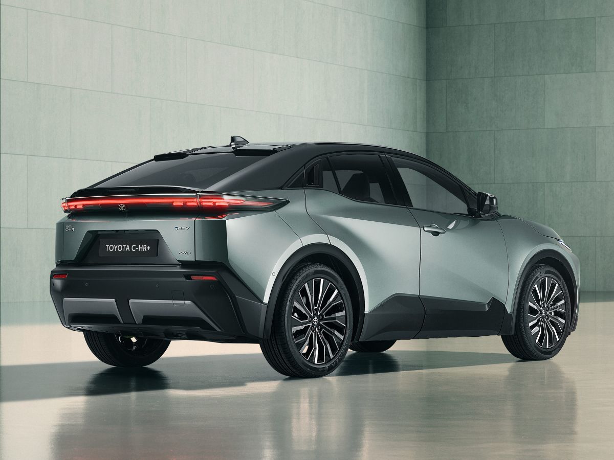 Toyota C-HR+ 2026 vista trasera