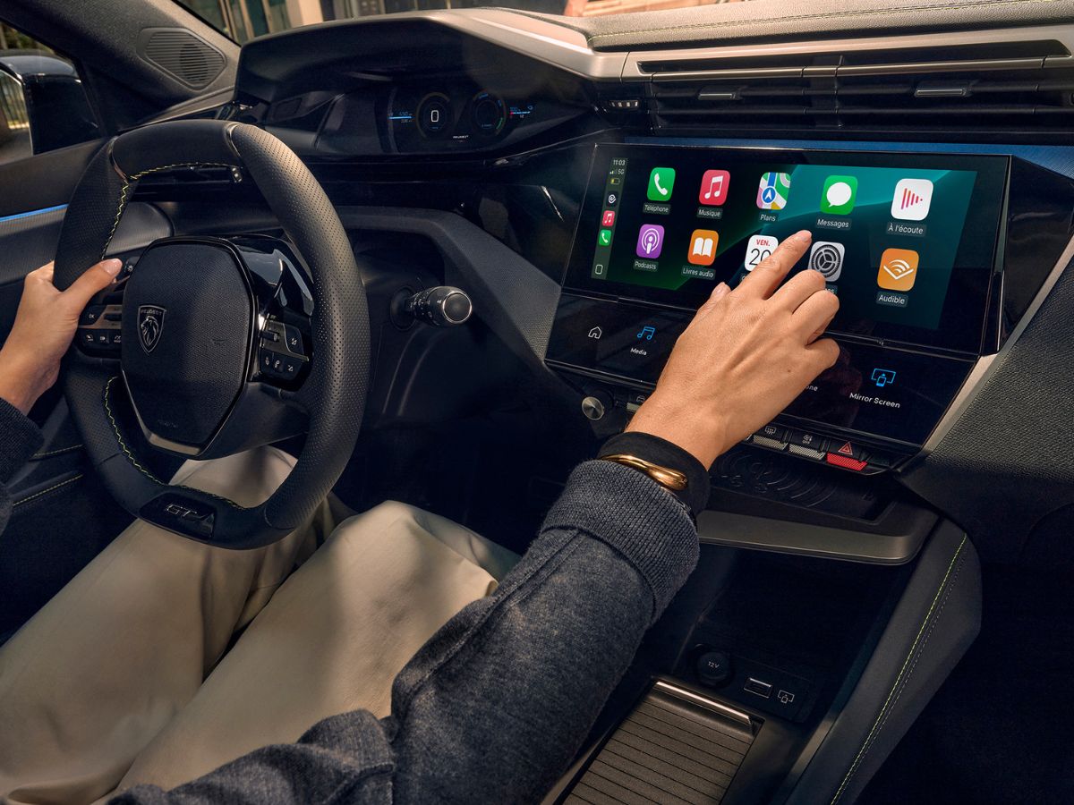 Interior Peugeot 308 Hybrid 145