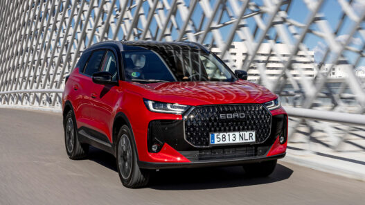 Nuevo Ebro S700 HEV rojo