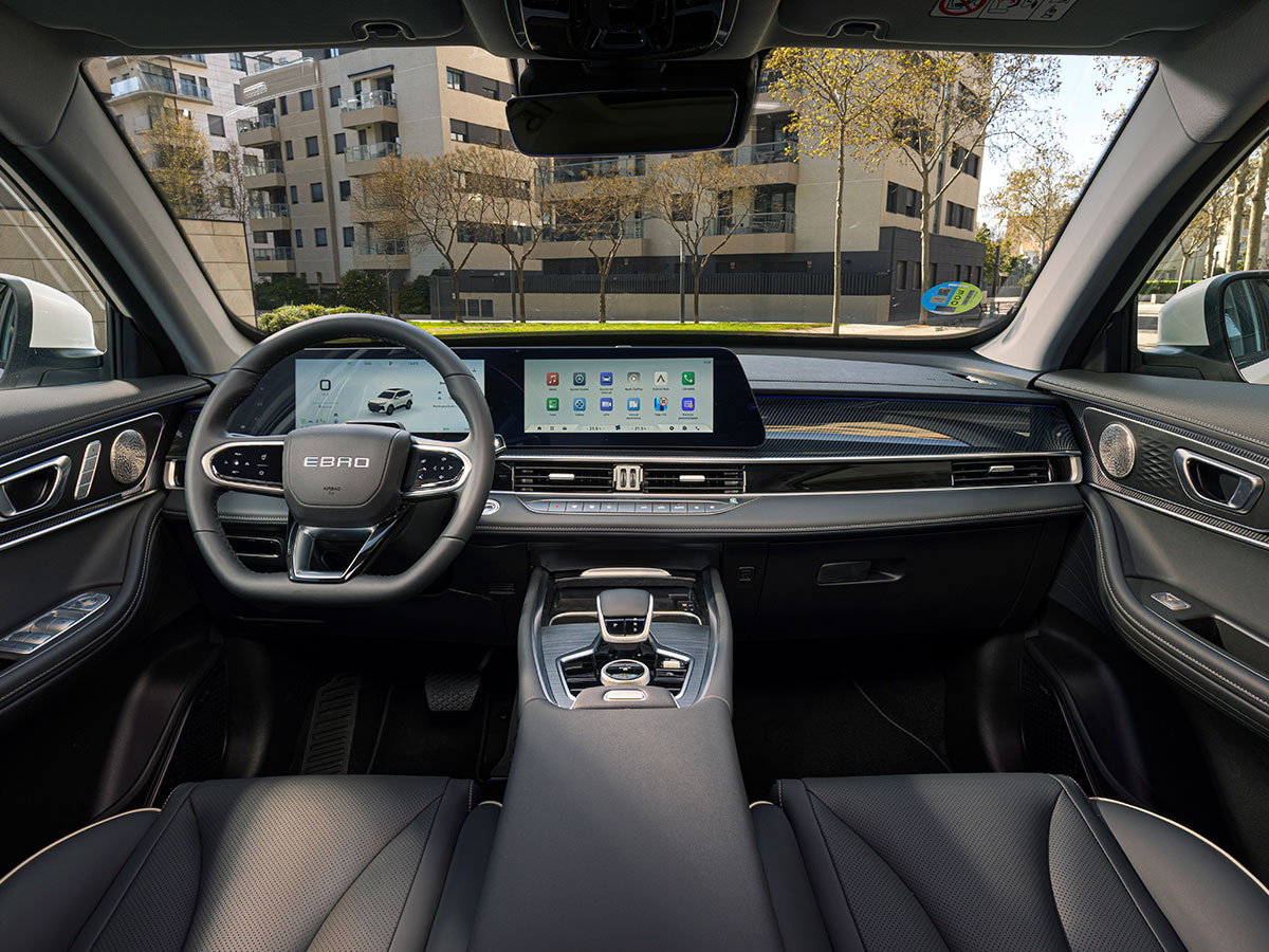 Ebro S700 interior