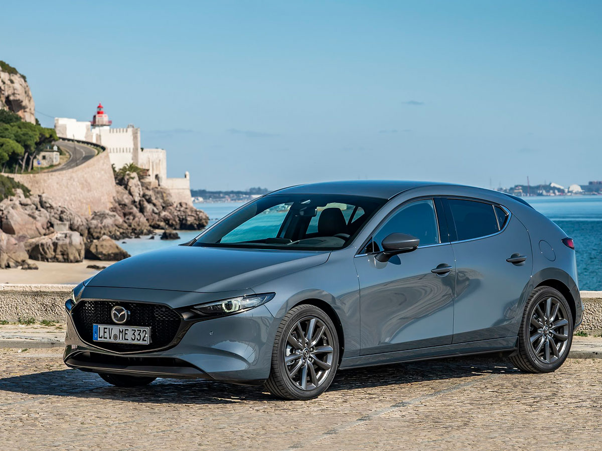Nuevo Mazda 3 2026 gris