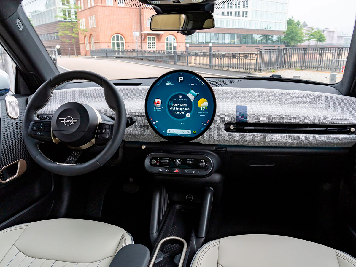 Mini Cooper E interior