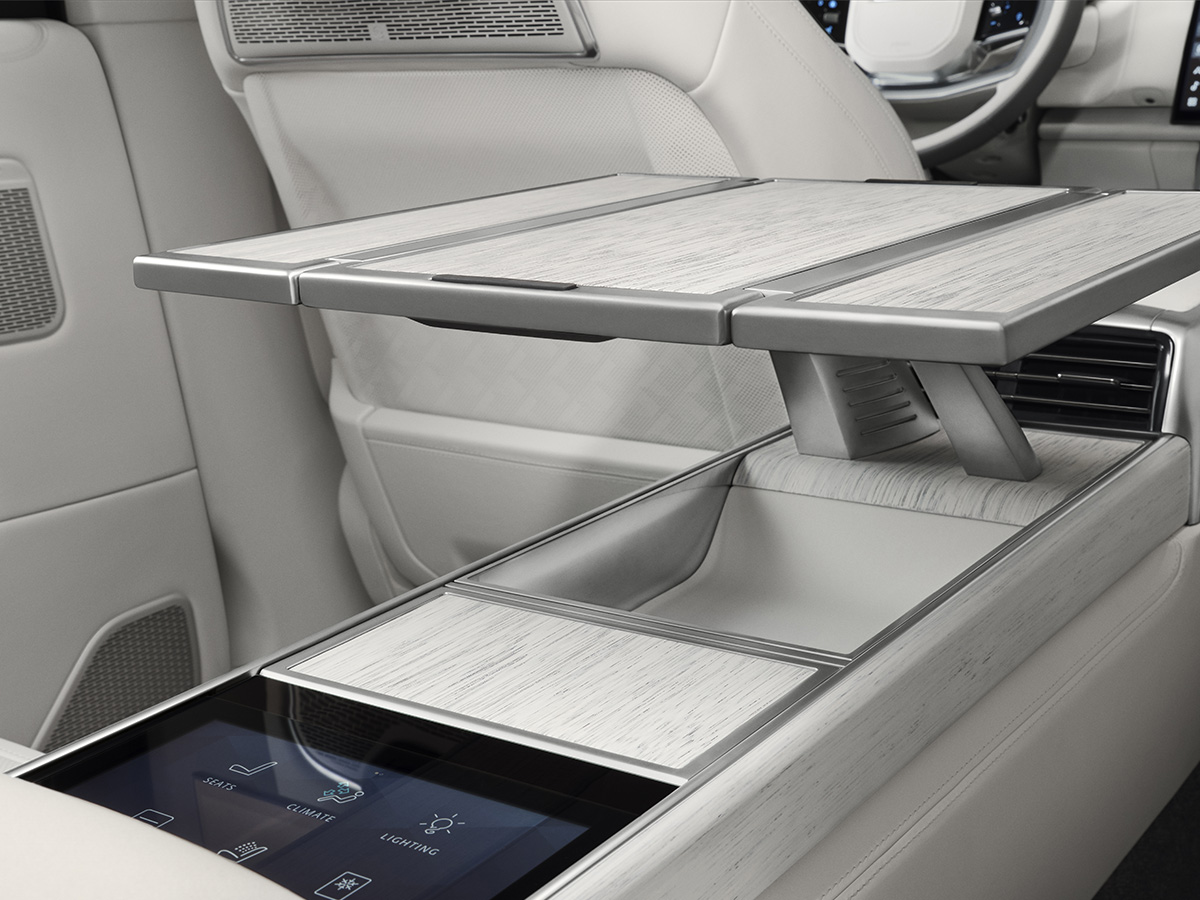 Mesa club trasera desplegable Range Rover SV Ultra en chapado de palma