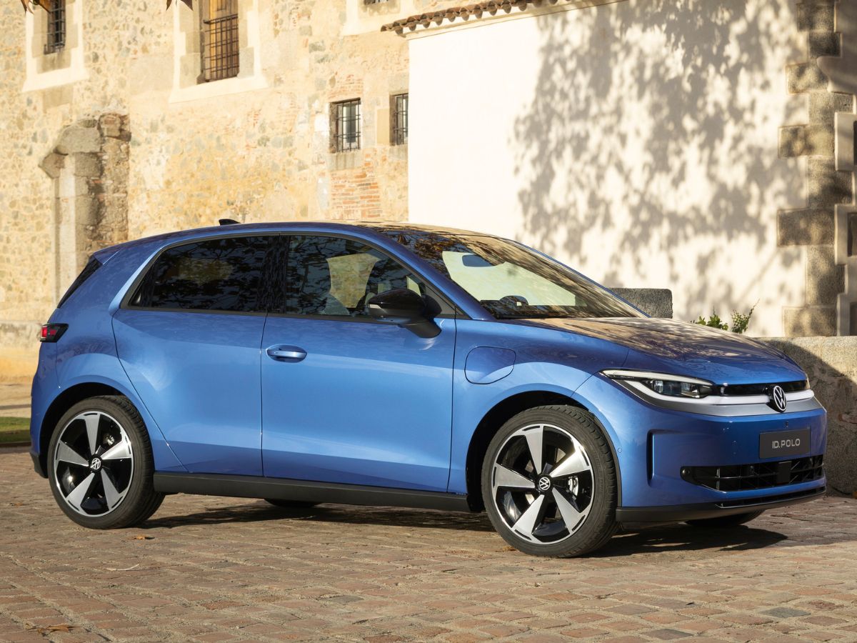 Volkswagen ID Polo azul 2026