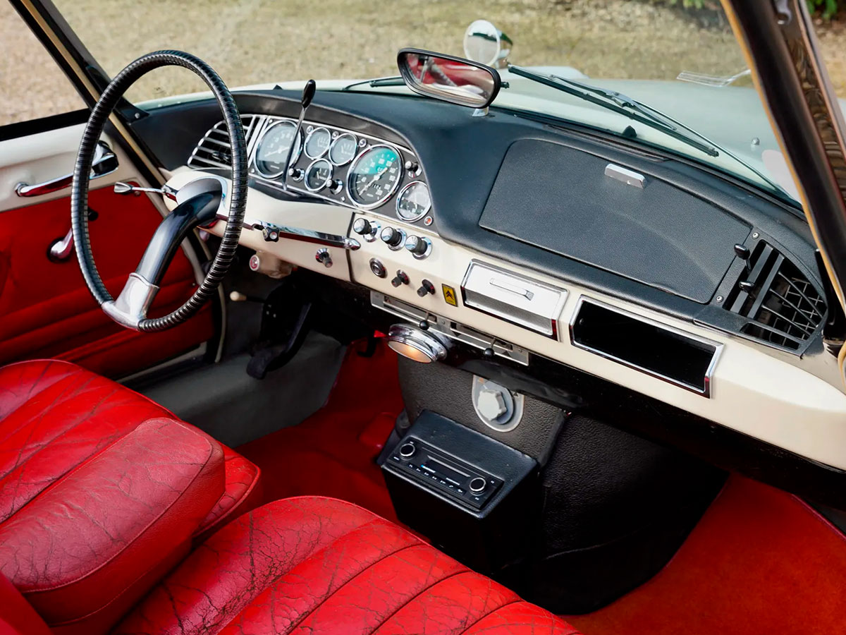Interior del Citroën DS clásico