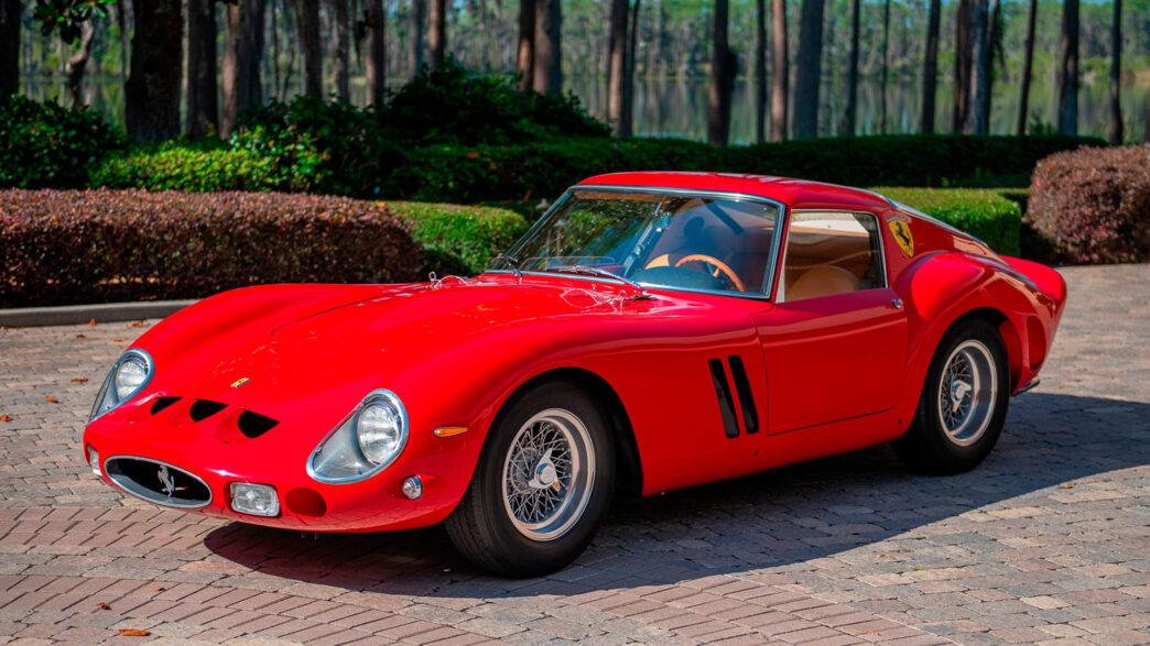 Ferrari 250 GTO rojo, uno de los coches deportivos clásicos más bonitos de la historia
