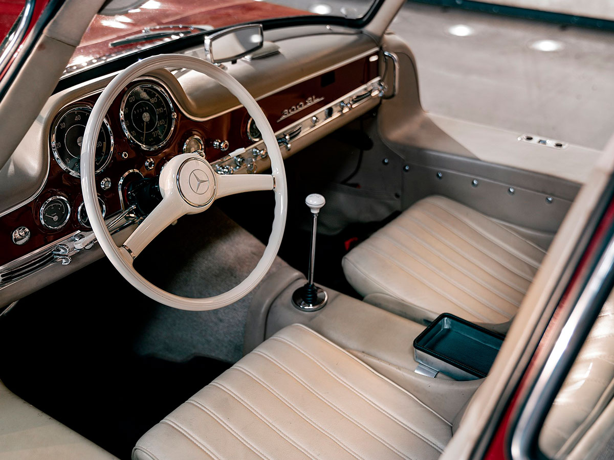 Interior del Mercedes 300 SL Gullwing