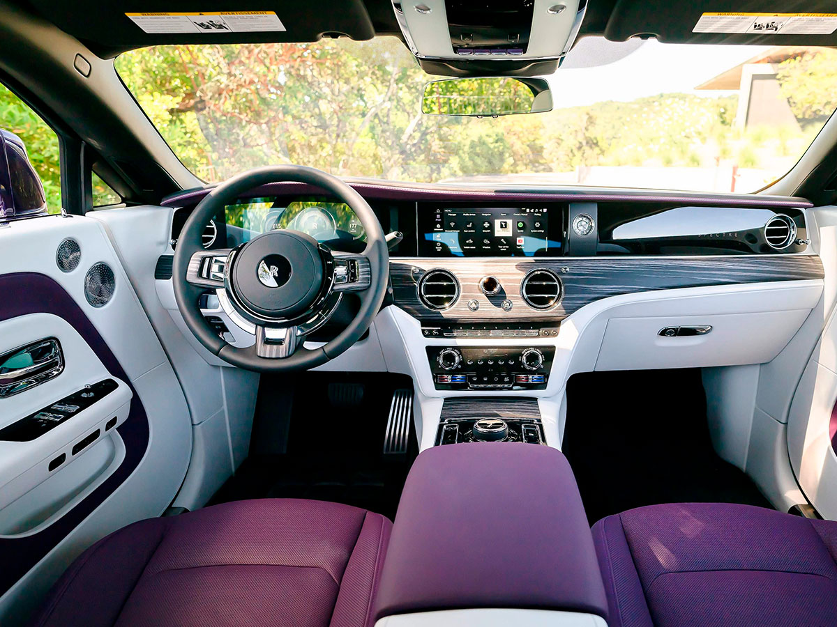 coches deportivos elegantes Interior Rolls Royce Spectre