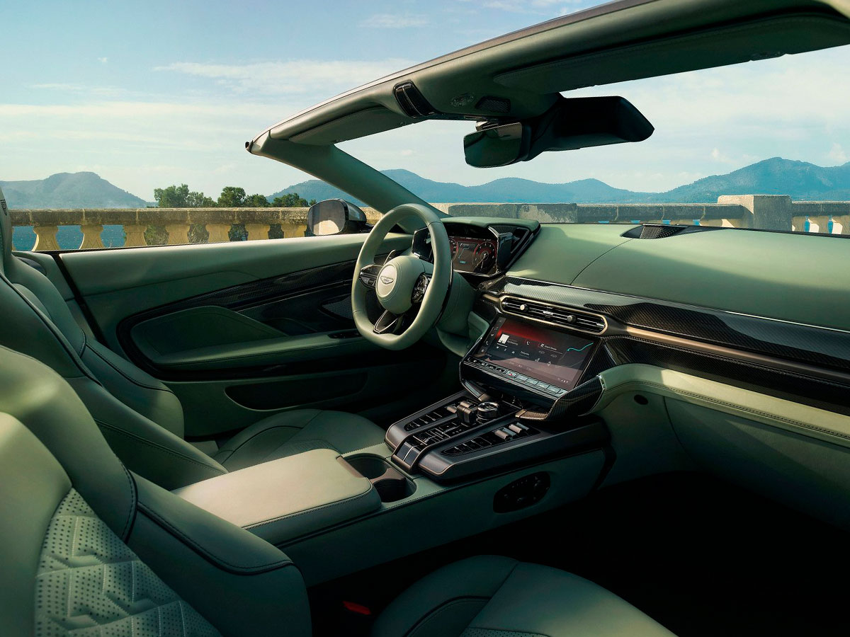 coches deportivos elegantes Interior Vanquish