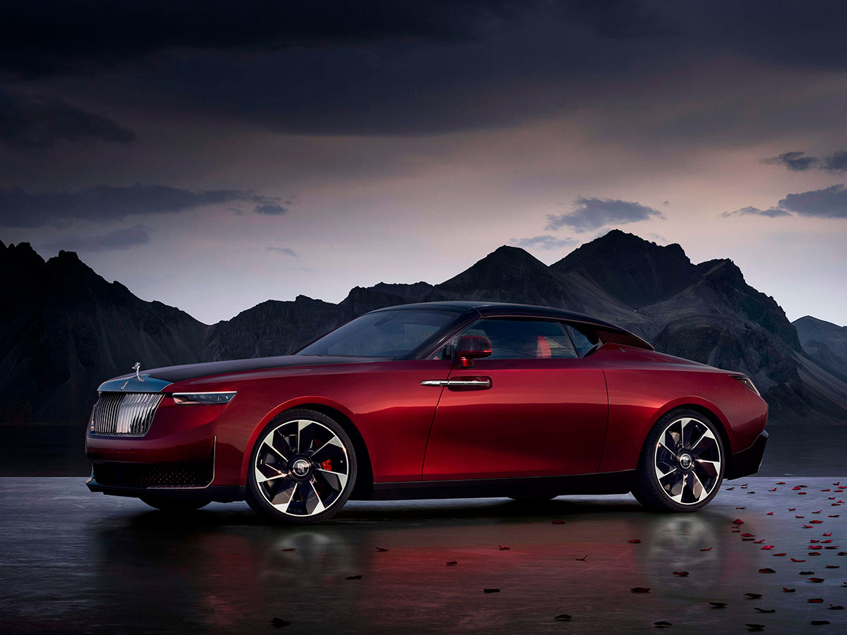 Rolls-Royce La Rose Noire Droptail