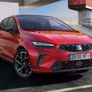 Los 10 coches más vendidos en España en 2026: Dacia arrasa, Toyota desafía a SEAT y un chino se cuela en la lista por primera vez El Seat Ibiza, uno de los coches más vendidos en España en 2026