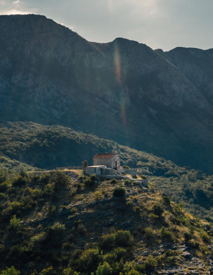 El paisaje montañoso de Montenegro, uno de los entornos naturales mejor conservados de Europa.