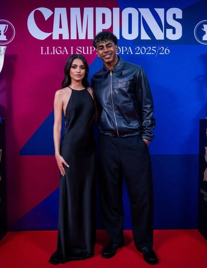 Lamine Yamal junto a su novia, Inés García, en la cena de celebración del Barcelona