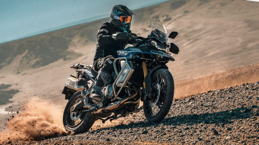 mejores motos para viajar Voge 900 Portada 2026