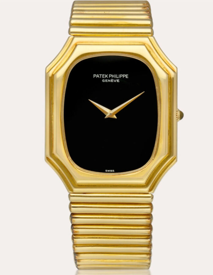 Reloj Patek Philippe referencia 3729/1 de oro amarillo con esfera negra y movimiento Calibre 215