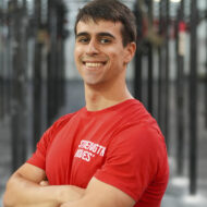 Adrián Sandoya, entrenador personal: "Casi todo lo que haces en verano para cuidarte está mal" Adrián Sandoya entrenador personal
