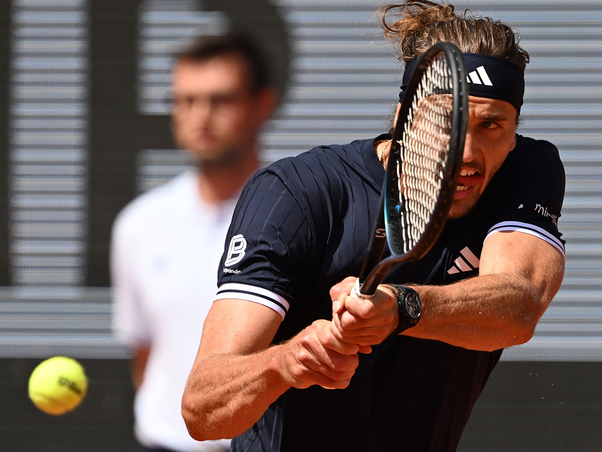 Zverev durante el partido con el Epic X Skeleton Black Titanium