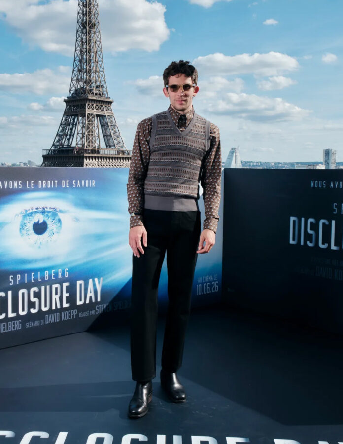 Josh OConnor-Disclosure Day en Paris look 2 completo