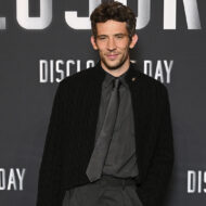 Josh O'Connor roba todas las miradas vestido de Dior en la première de Disclosure Day anoche en París Josh O´Connor, en la premiere de Disclosure Day en Paris.