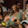 actrices Esther Expósito y María León en La Casita de Bad Bunny en Madrid