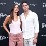 María Pombo y Pablo Castellano comparten marca de coche, pero conducen 2 modelos completamente opuestos: así es el garaje de más de 180.000 euros de los influencers María Pombo y Pablo Castellanos posan en el photocall de la fiesta New de El Corte Inglés