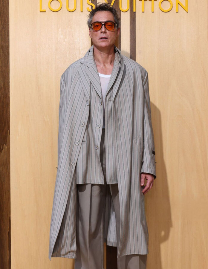 Maurizio Lombardi photocall desfile Louis Vuitton París junio 2026