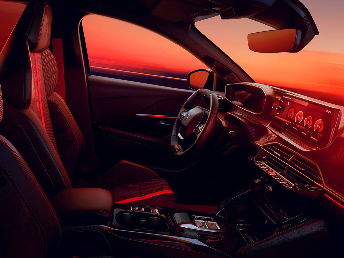 Interior del Nuevo Peugeot E208 GTI