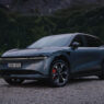 coche Zeekr 7X color oscuro
