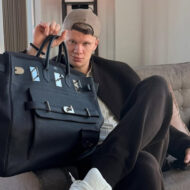 Erling Haaland presume de bolsos Hermès: así es su impresionante colección valorada en más de 300.000 euros Erling Haaland y su colección de bolsos Hermès valorada en más de 300.000 euros durante el Mundial 2026